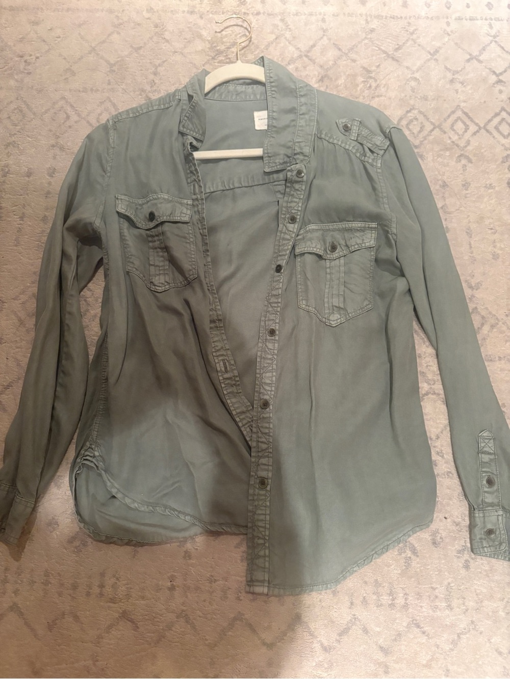 American Eagle Button Down Top